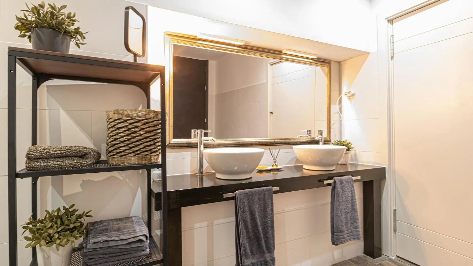 Apartamento Roy Boston L Marbella 0*,